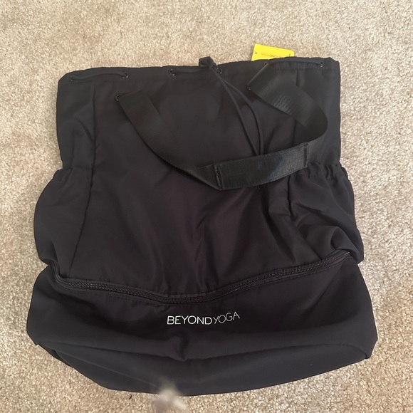 NWT BEYOND YOGA Convertible Gym Bag - Picture 5 of 9